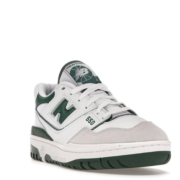 NEW BALANCE 550 WHITE AND GREEN sneaker MENS SIZE 4 WOMENS 5.5 - Picture 1 of 9